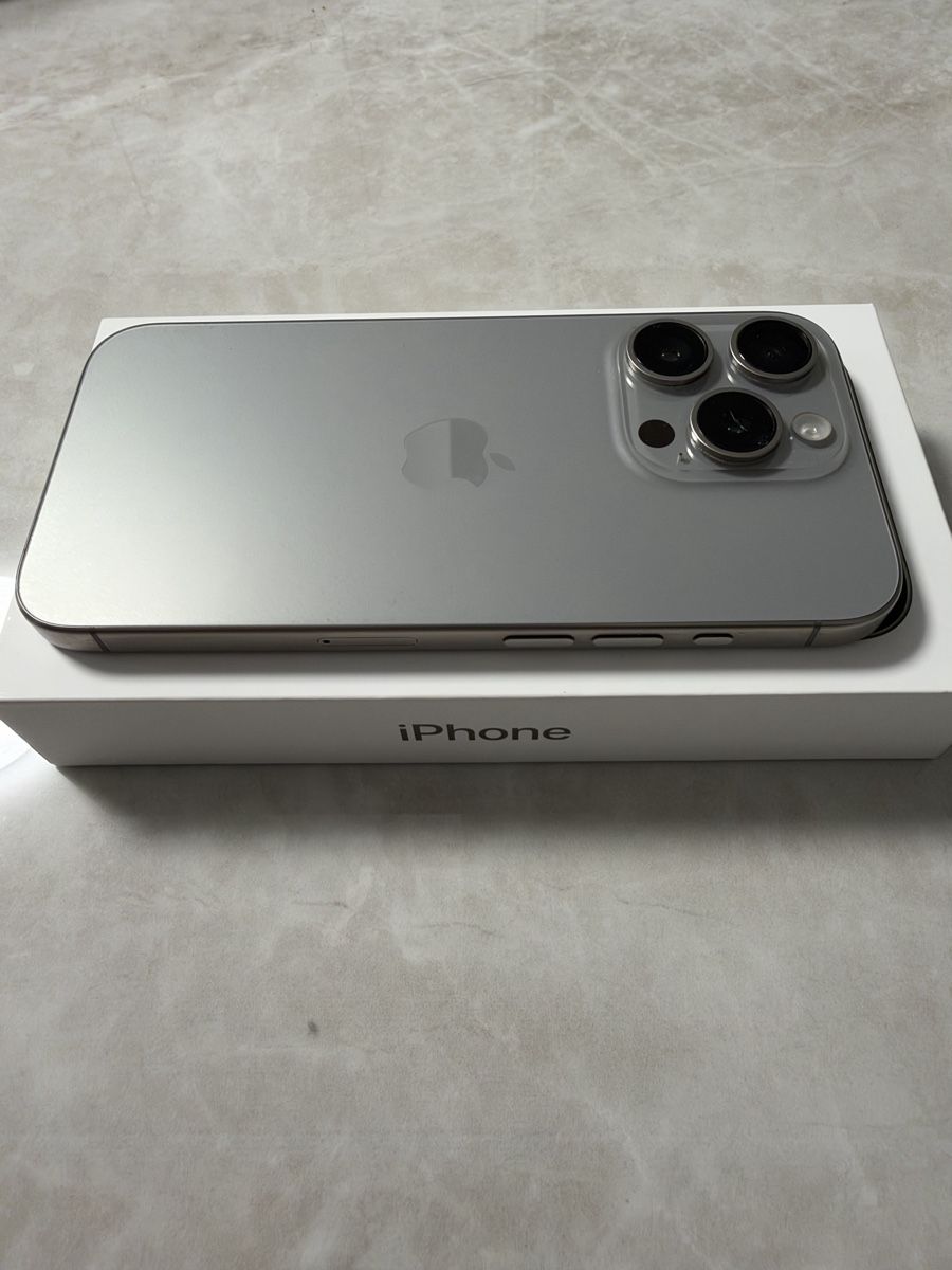 Apple Portables: iPhone 15 Pro 256 GB – Neuf (Voir description) à Orpund par dizi.98 2