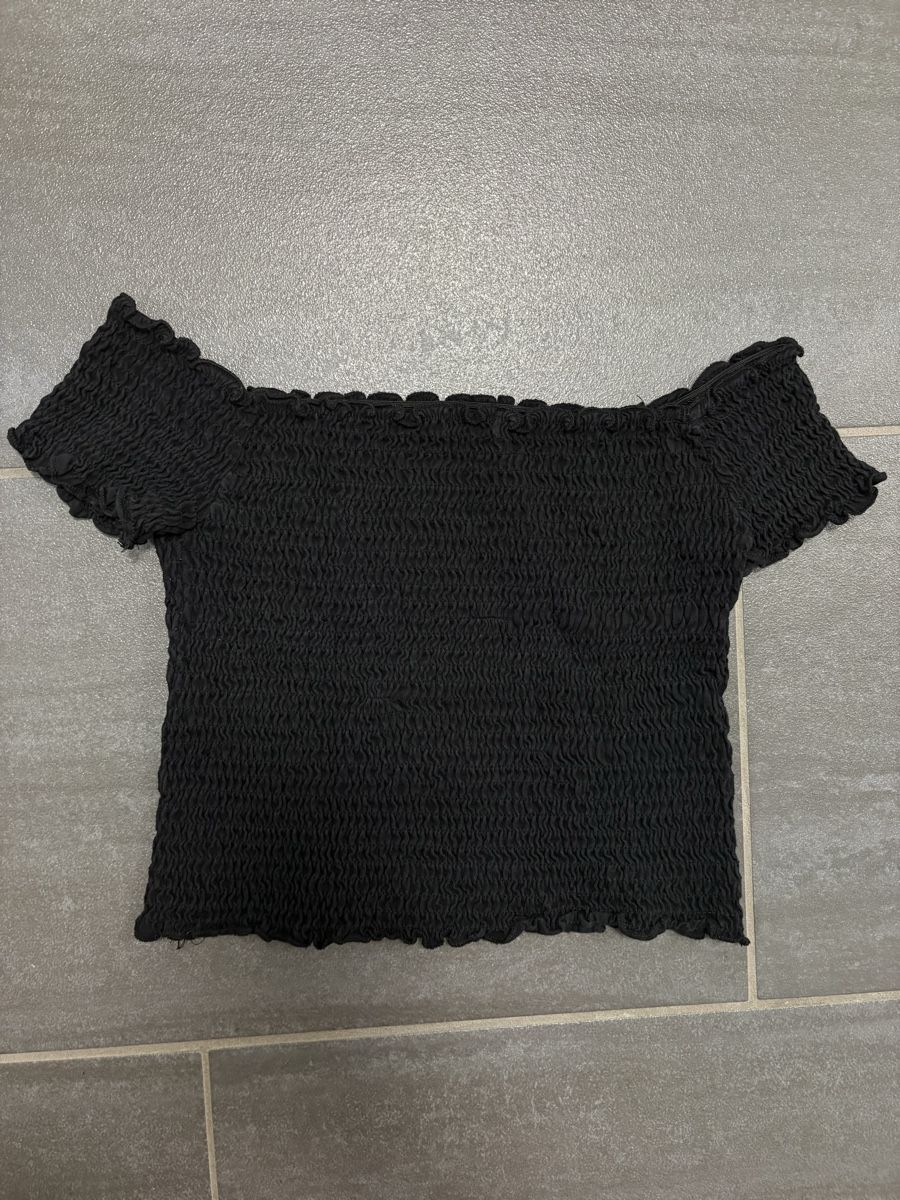 Stradivarius Top: Stradivarius Top L – Usato da Rümlang venduto da svent 4