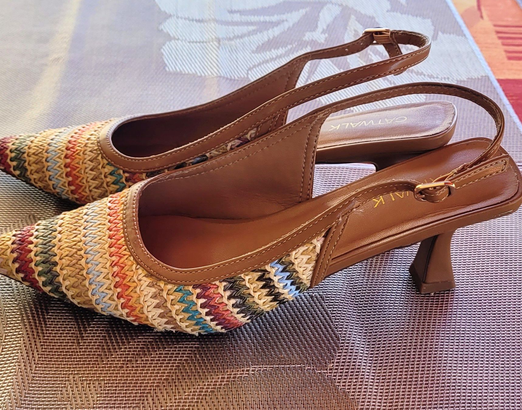 Scarpe da donna: Escarpins tressés pointure 38 – Usato da Neuchatel venduto da Annikika 4