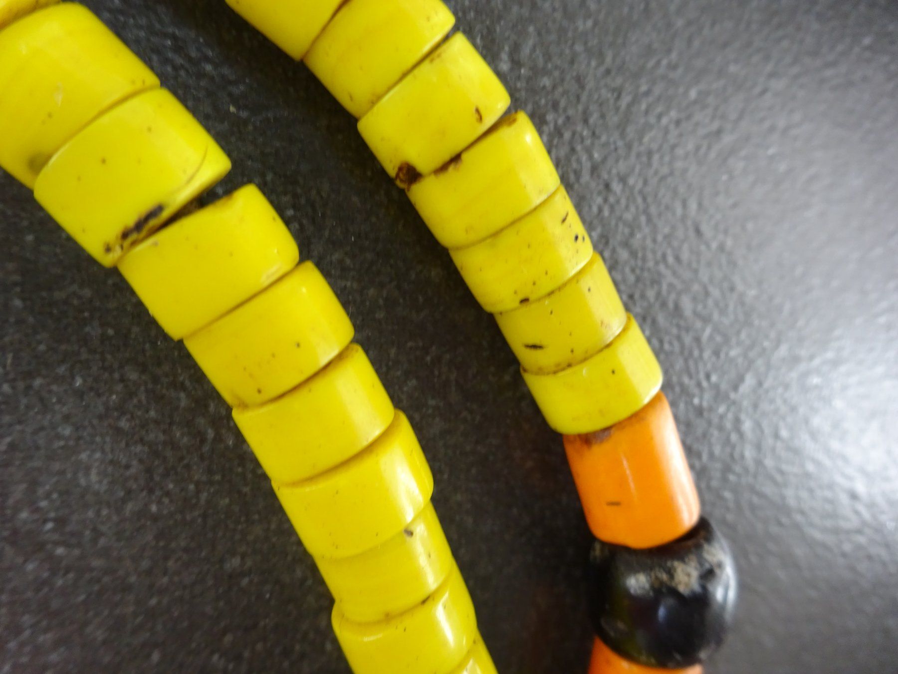 Murano Catenine: Ethno Glasperlen Halskette – Usato da Oetwil am See venduto da Senegal 4