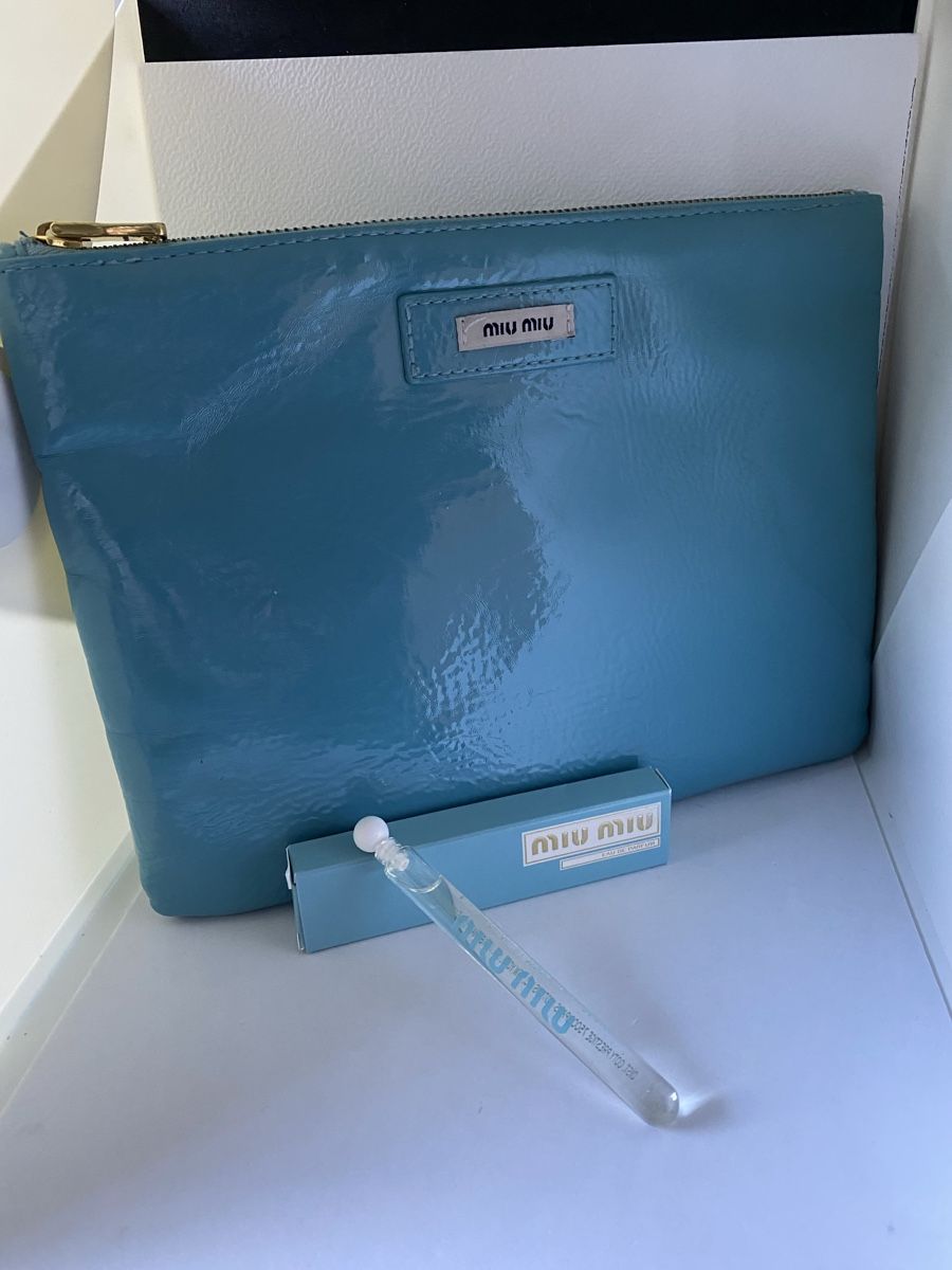 Miu Miu Profumi & Eau de Toilette: Miu Miu miniature et trousse – Nuovo e nell'imballaggio originale da Bouveret venduto da wes_7zll