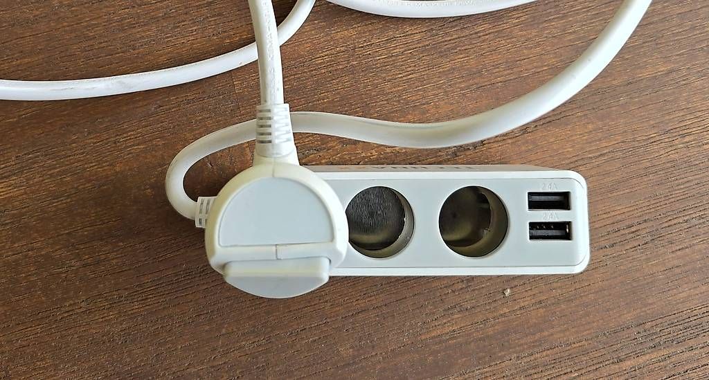 Caricabatterie: 4-fach USB Auto-Ladegerät – Usato da Steinerberg venduto da Bcsbcs 3