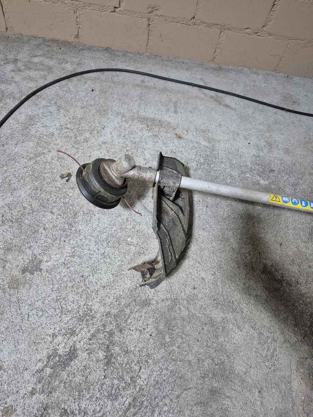 Tondeuses à gazon: Motorsense – Défectueux à Stilli par pac_55hy 1