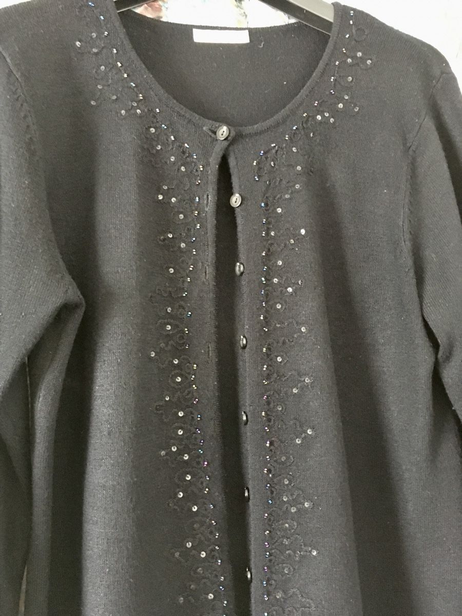 H&M Camicette: Strickjacke Wolle 55%. Grösse 42 - 44 – Usato da Bellinzona venduto da LuganoBoutique 4