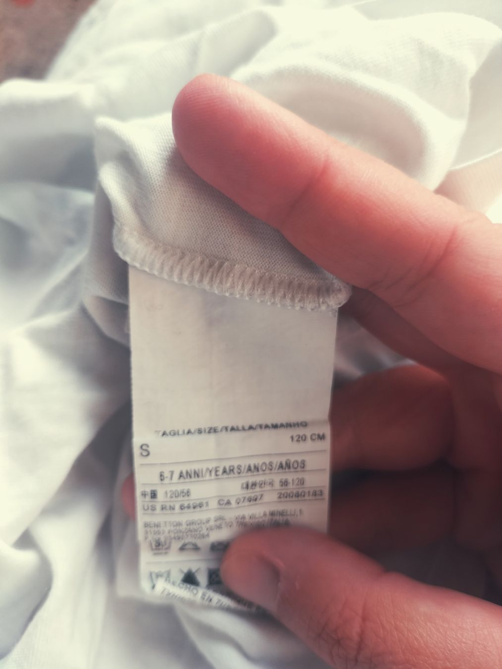 Maglioni & Felpe: pull fin Benetton blanc taille 6-7 ans – Usato da Gillarens venduto da Emy_28 1