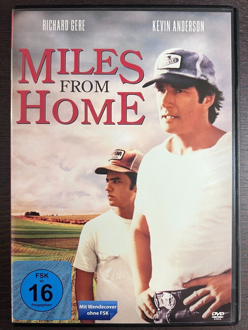 Tutti i DVDs: Miles From Home – Usato da Zürich venduto da FilmFreunde