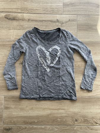 Graues Langarmshirt Streetone mit Pailletten-Herz, Grösse 38
