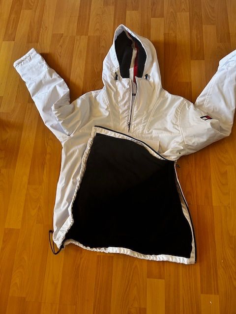 Tommy Hilfiger Vestes: Winterjacke Tommy Hilfiger XL – D'occasion à Busswil TG par Oais0 1
