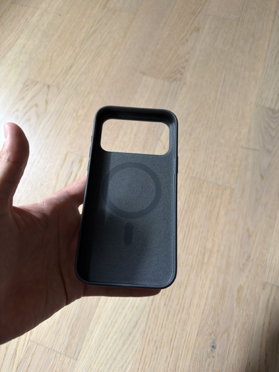 Apple Covers & Schutzfolien: Custodia Apple iPhone 17 Pro Max TechWoven Nera MagSafe – Neu (gemäss Beschreibung) aus Zürich von fra89zh 3