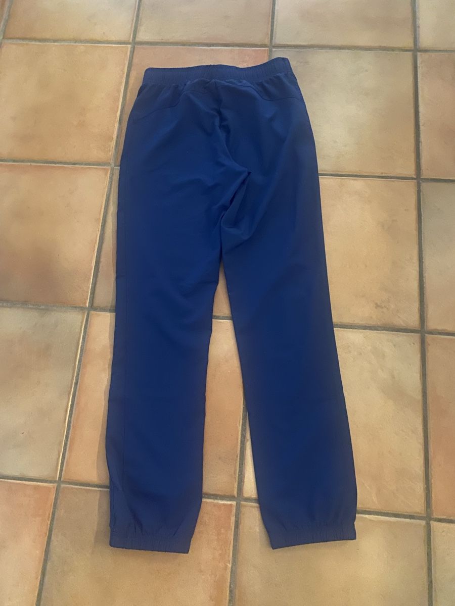 Pantaloni: Trainerhose, blau, Gr. 164 – Usato da Dornach venduto da Dlimi 1