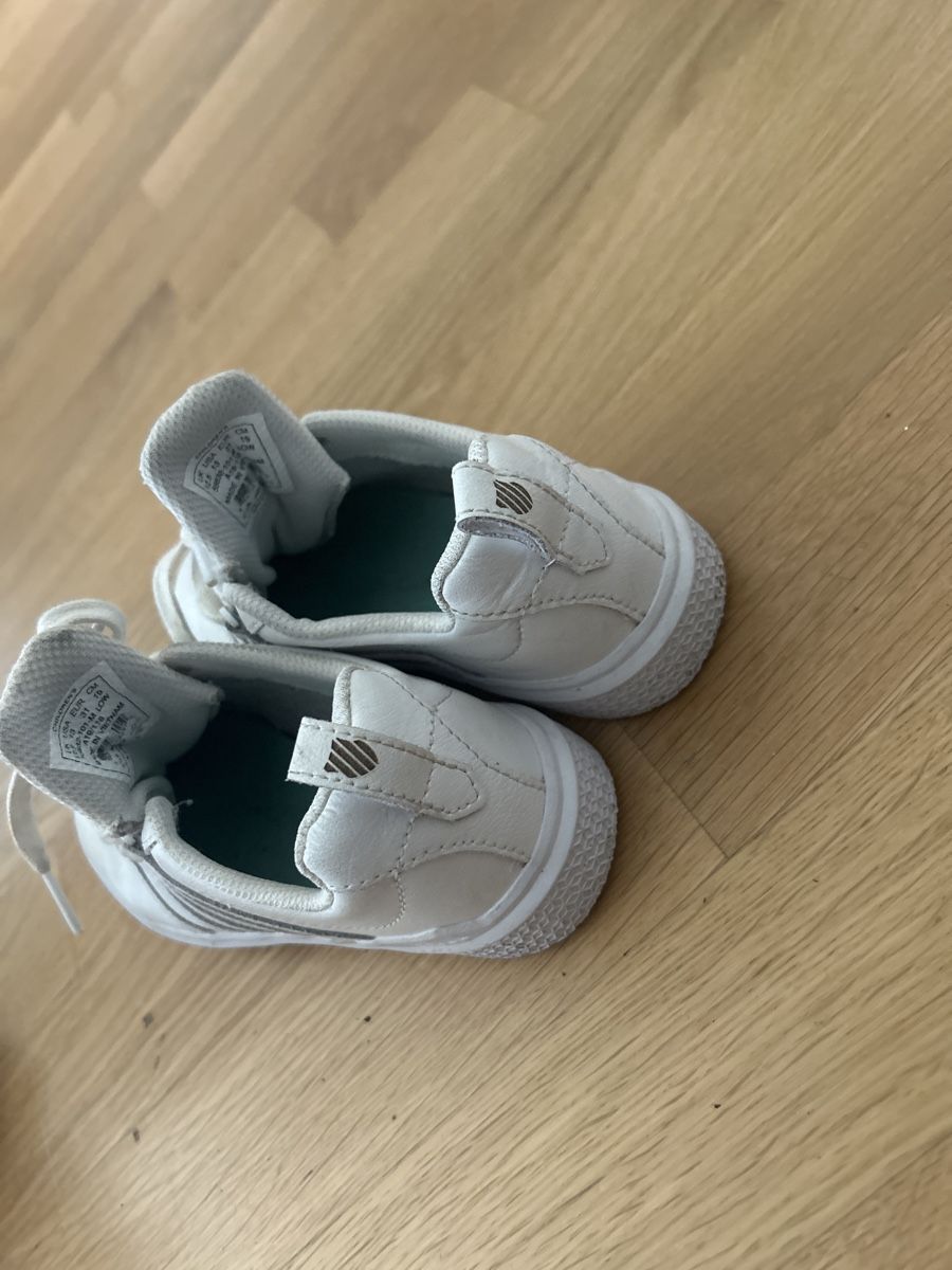 Schuhe für Jungen: K-Swiss Sneaker Unisex Kinder – Gebraucht aus Schlieren von Gizmo8952 1