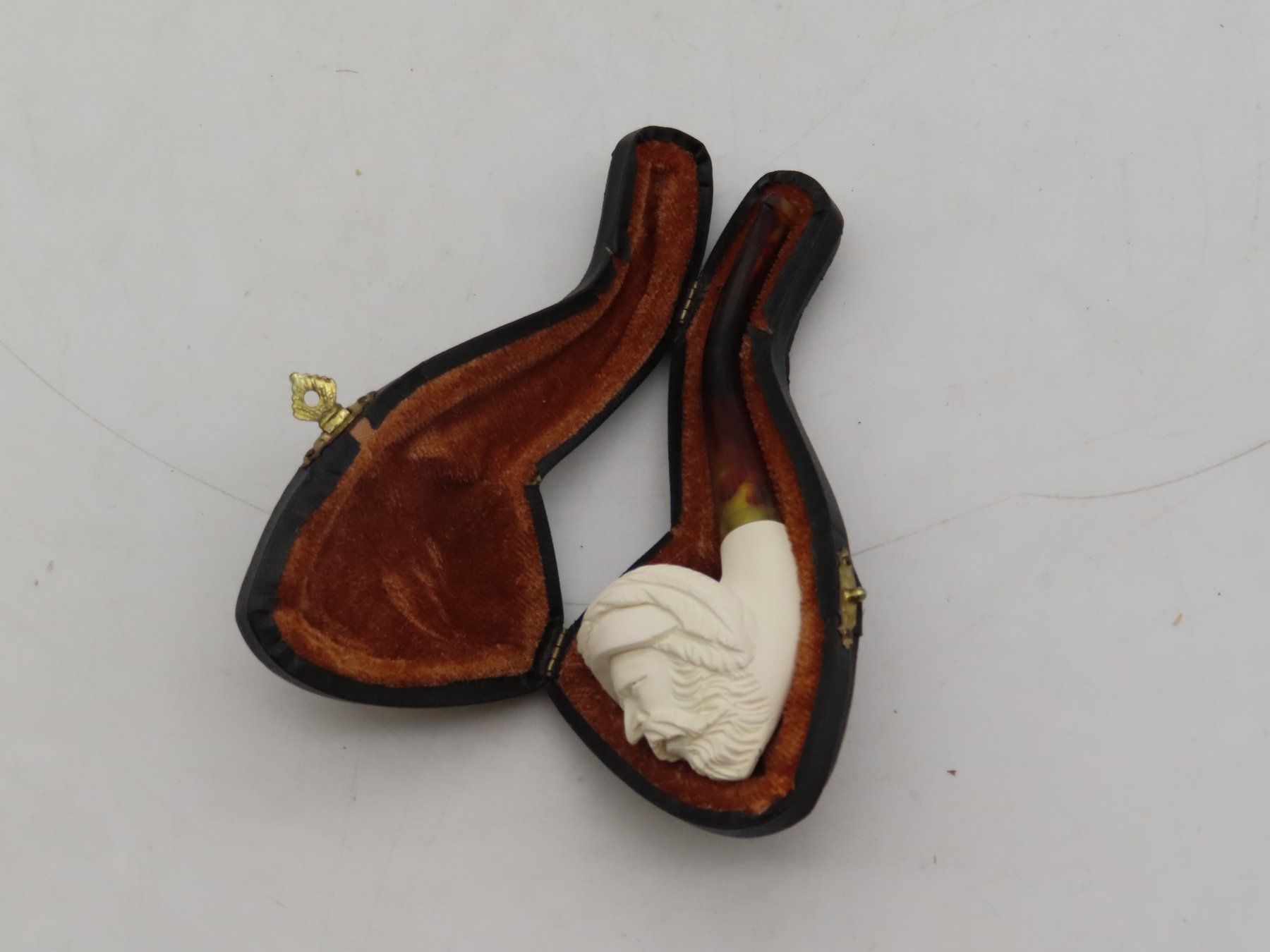 Tabakpfeifen & Zubehör: Meerschaum-Pfeife mit Etui – Gebraucht aus Reinach BL von WBZ-Flohmarkt