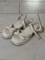Sandalen weiss Plateau