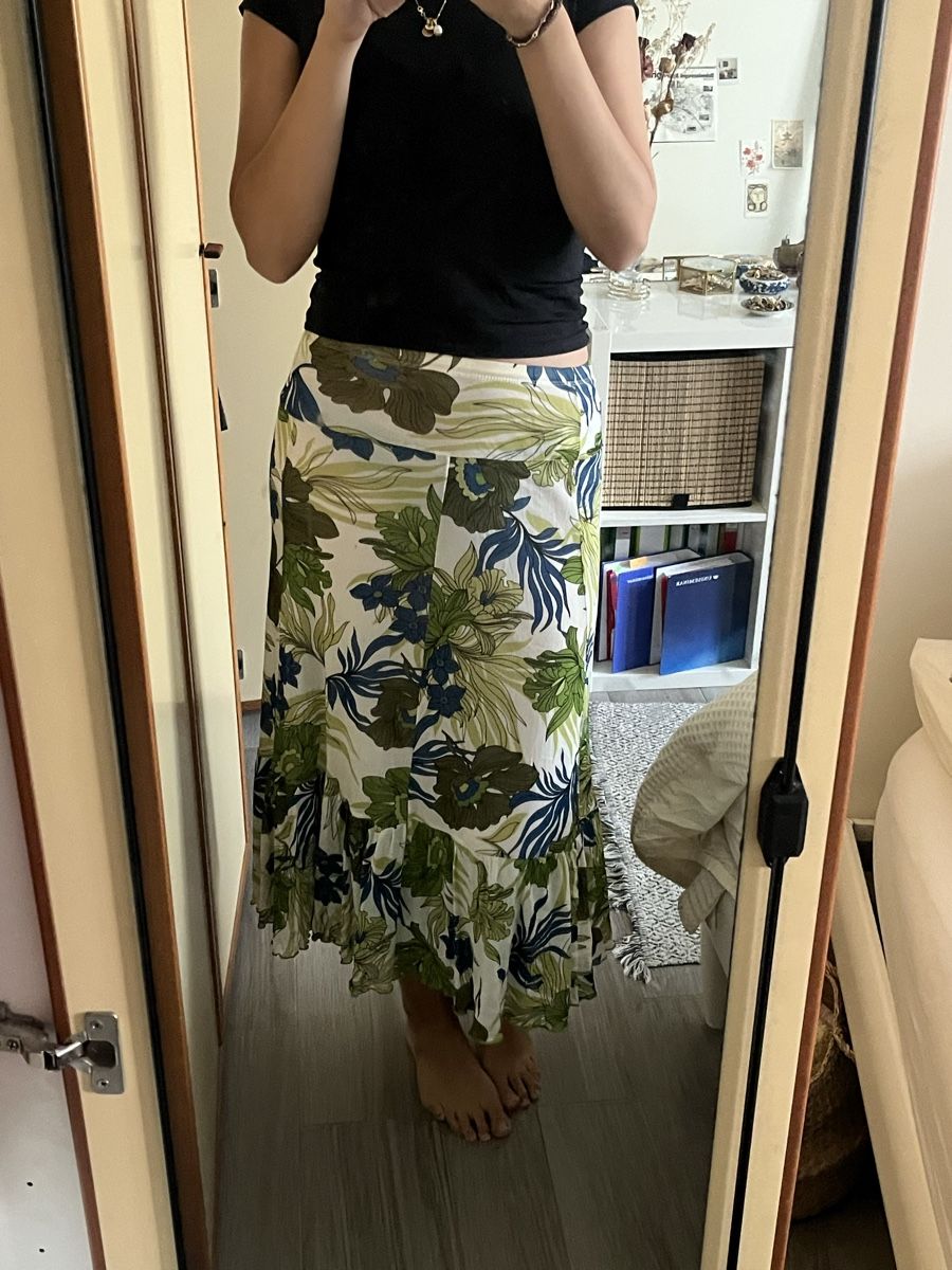 Gonne: Vintage flowy skirt  – Usato da Vezia venduto da chi_byp8 2