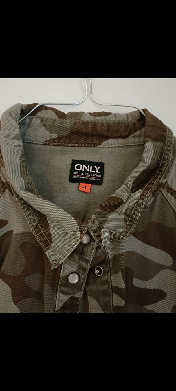 Only Blusen: Camouflage-Hemd von Only – Gebraucht aus Bergdietikon von Bico01 1