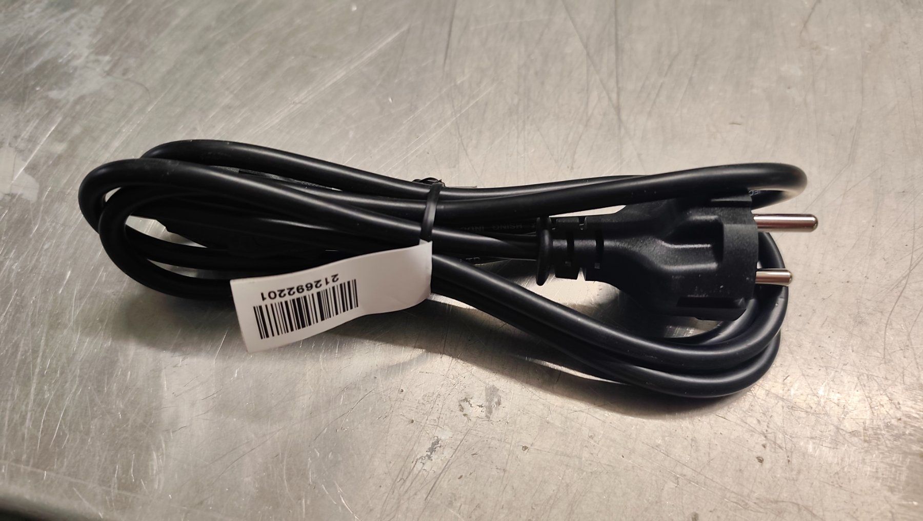 Cavi: Volex Netzkabel 1.8 m C13-Schuko – Nuovo e nell'imballaggio originale da Busswil BE venduto da dtg-media