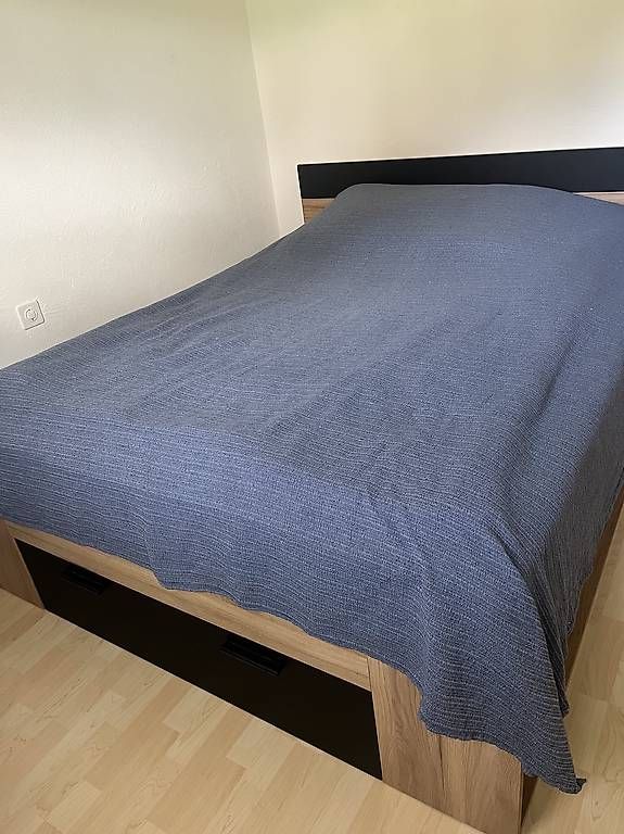 Lits: Bett 160x200 mit grosser Schublade – D'occasion à Luzern par Ramoni11
