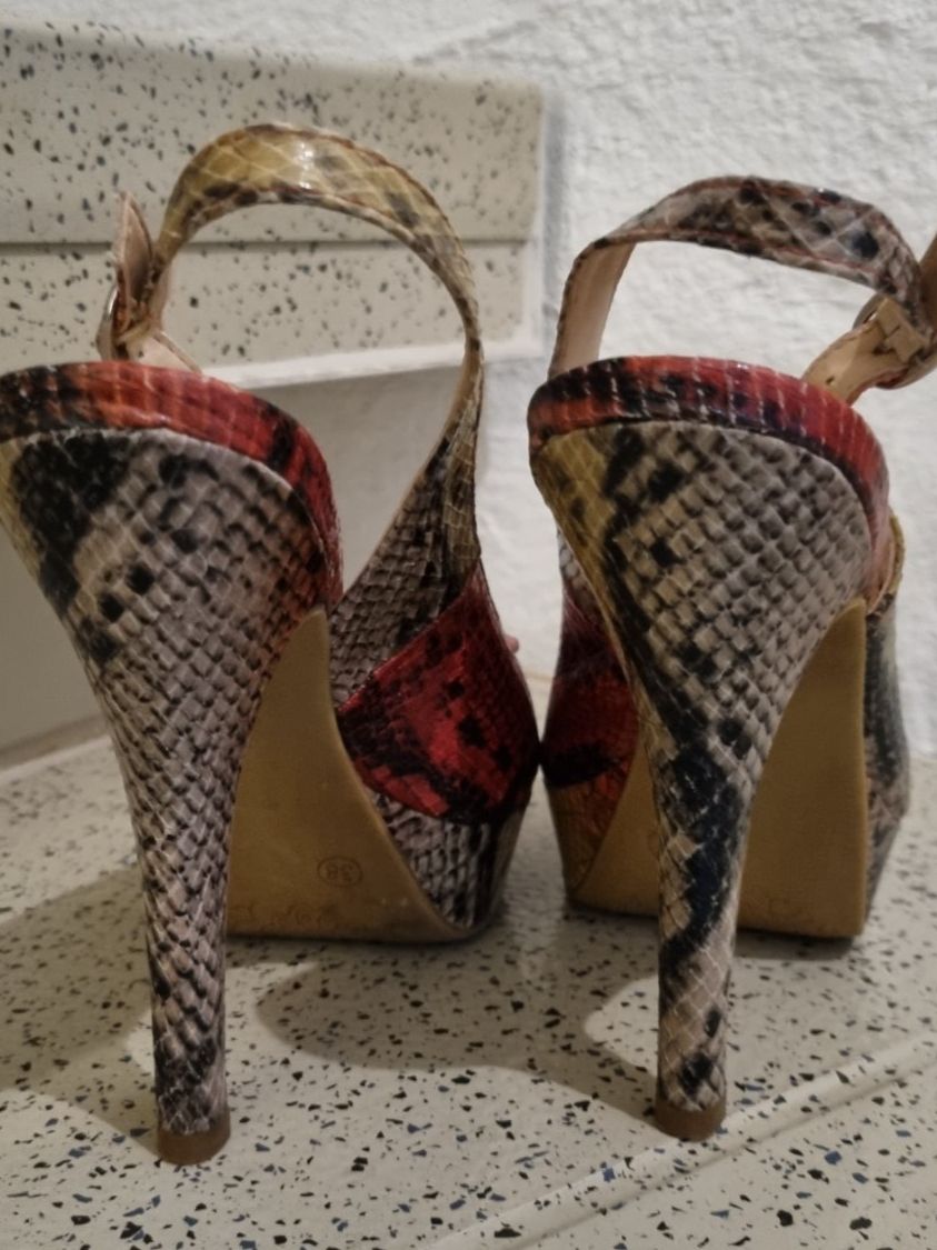 Scarpe da donna: Schuhe,  Sandalette Gr. 38 – Usato da Geroldswil venduto da Agapanthus22 2