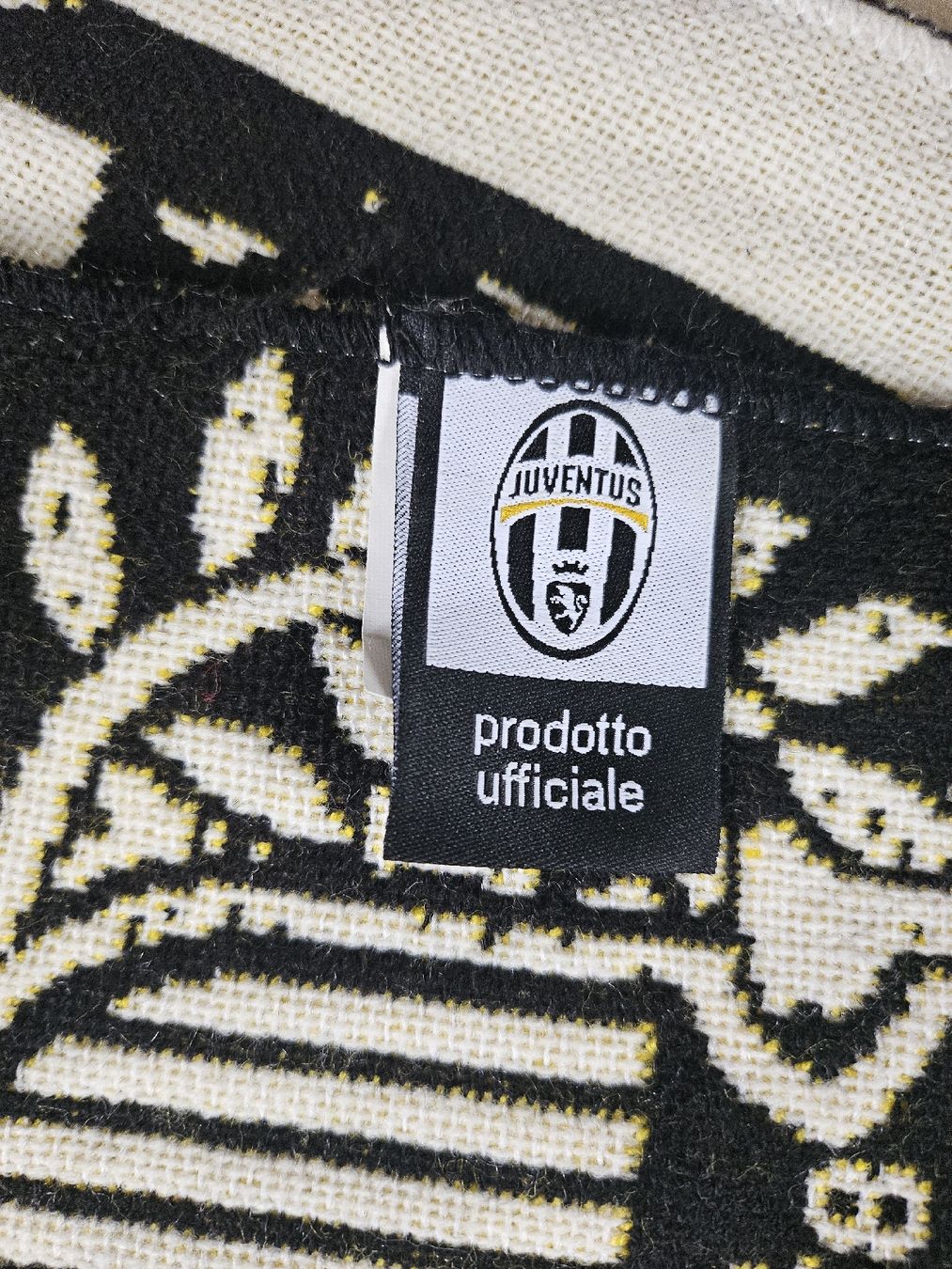 Foulards, Tücher & Schals: Écharpe Juventus Turin – Gebraucht aus La Joux FR von car_ck96 3