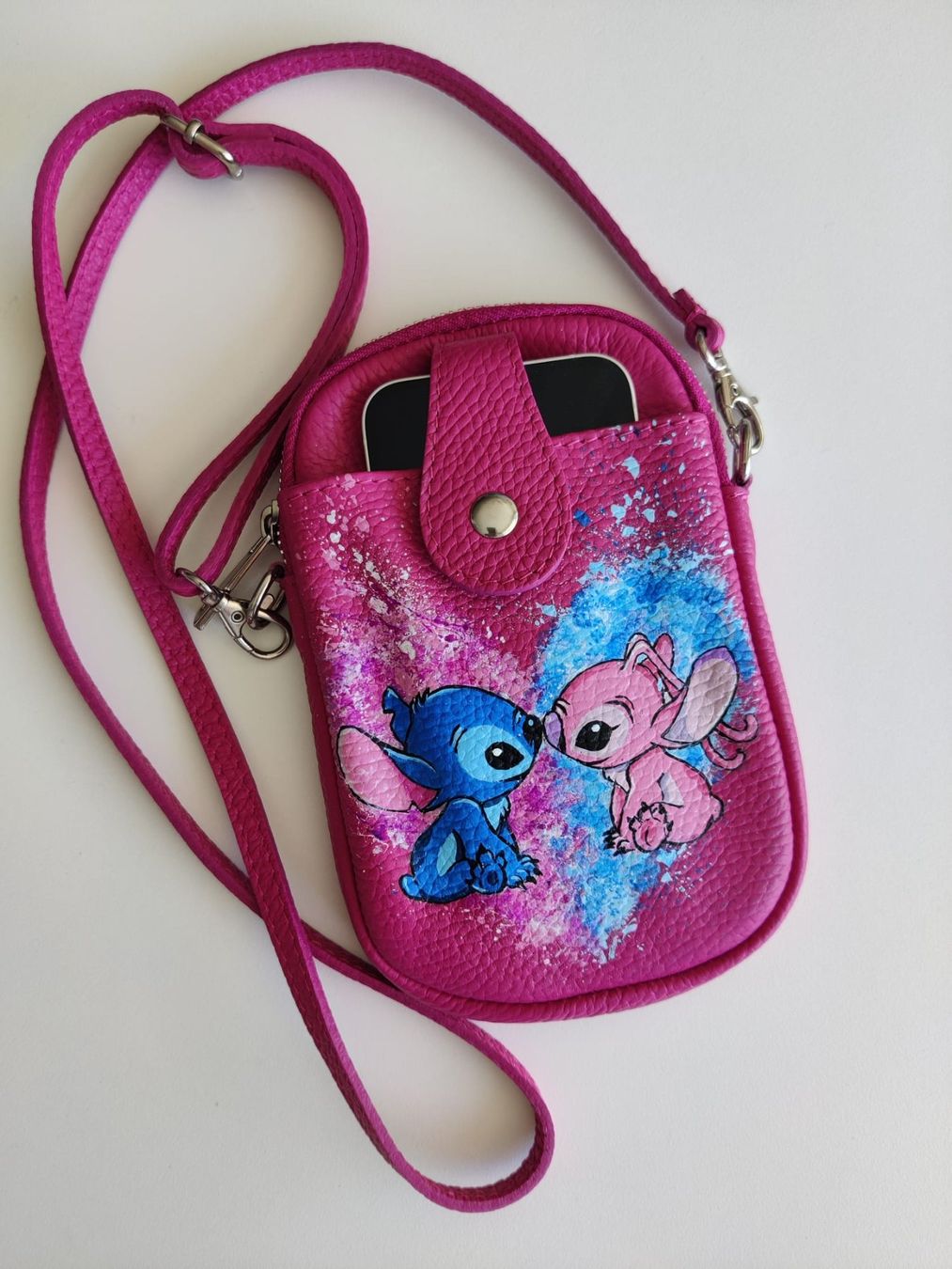 Borse: Handytasche / Pochette porte-téléphone Lilo & Stitch – Nuovo e nell'imballaggio originale da Solothurn venduto da davideturchi721