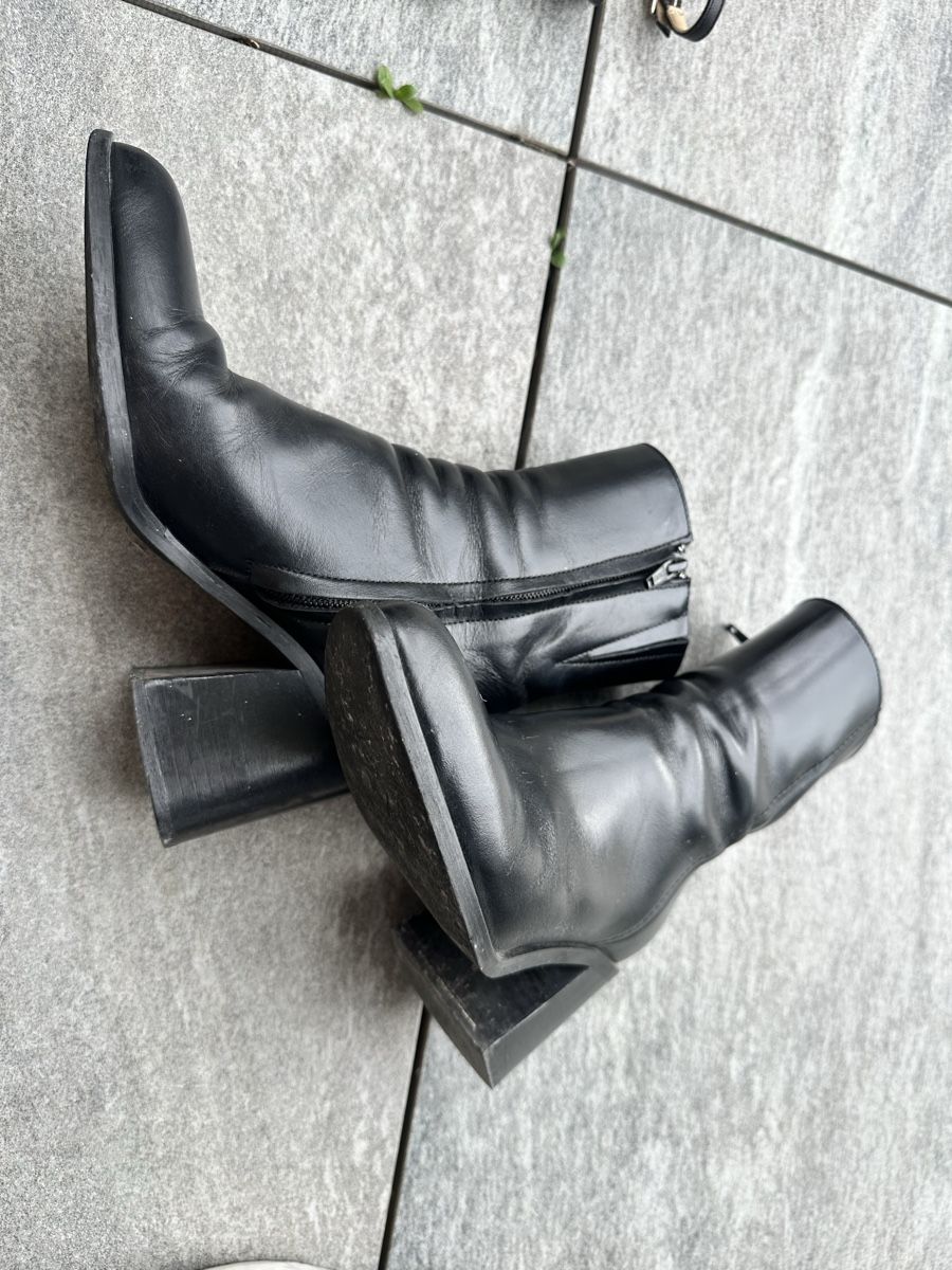 Jonak Scarpe da donna: Black Leather Ankle Boots, Size 36 – Usato da Thalwil venduto da lei_tc8l 2