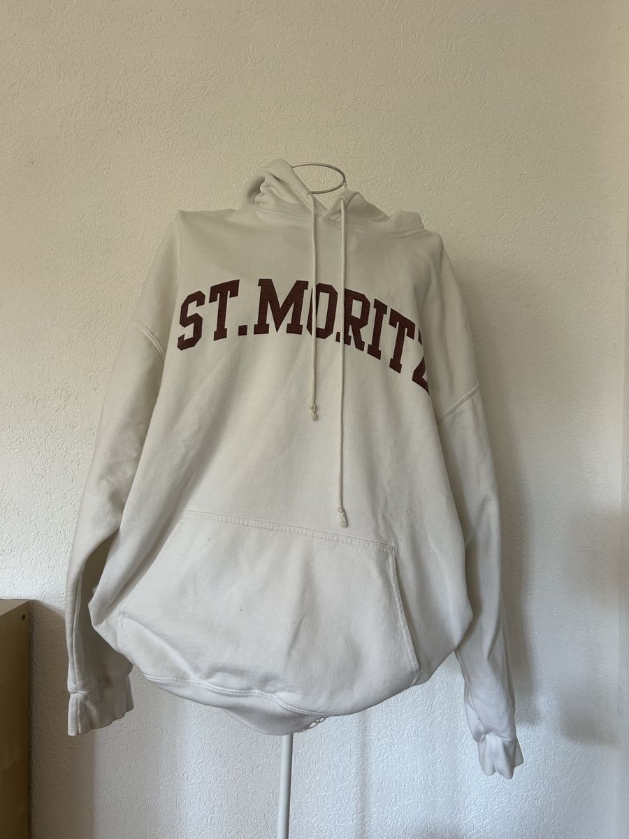 Brandy Melville Maglioni & Felpe: St.Moritz Hoodie – Usato da Schmitten FR venduto da let_k9yc