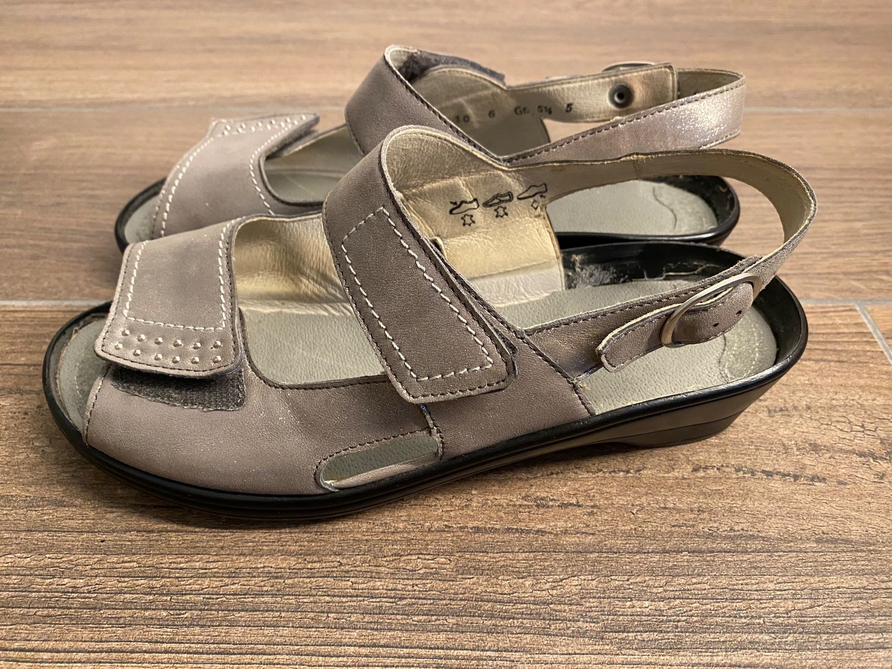 Damenschuhe: Waldläufer Sandalen bronze Gr. 38 – Gebraucht aus Pratteln von a23_j2gs 2