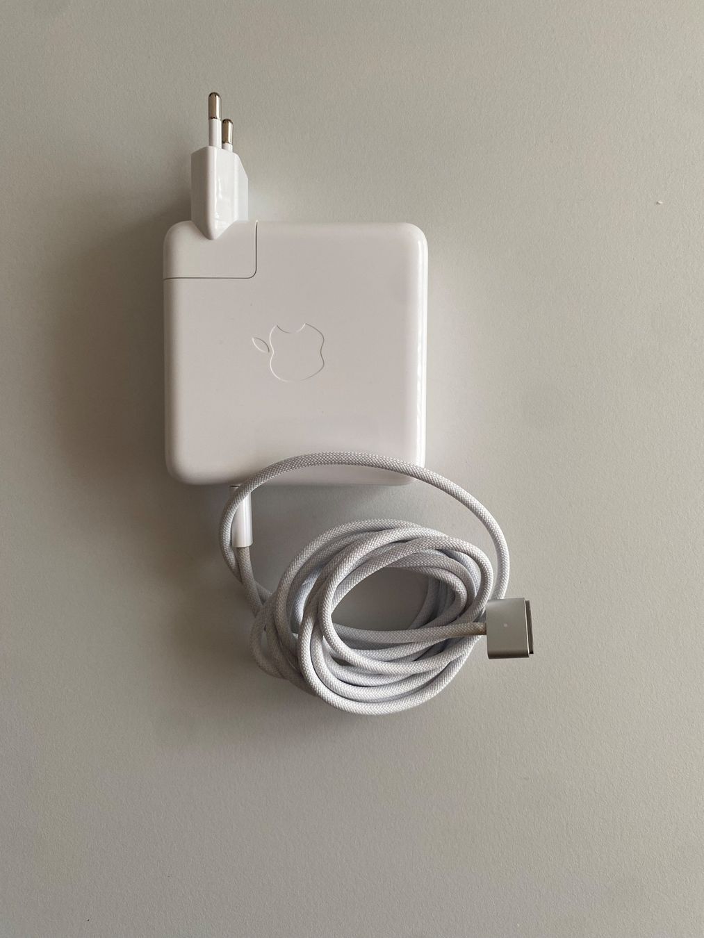 Apple Caricabatterie: MacBook Ladekabel MagSafe 3 – Usato da Winterthur venduto da hil_7mxs