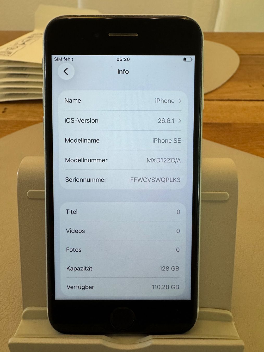Apple Portables: iPhone SE 2020 – D'occasion à Adliswil par Busys 1