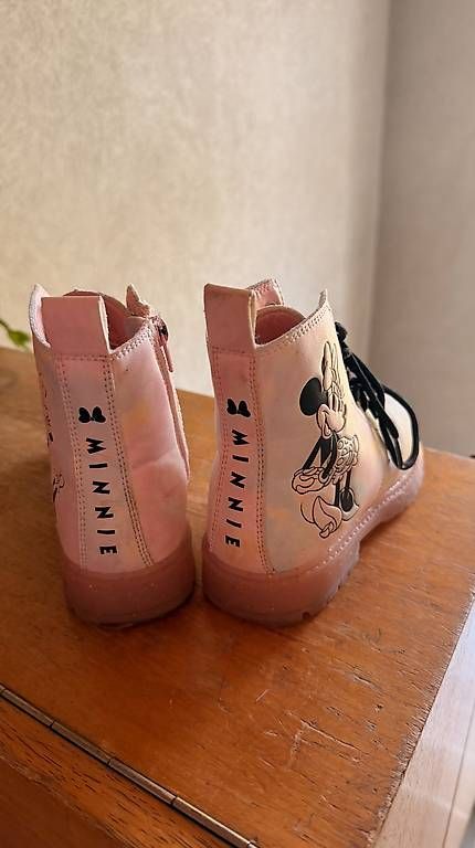 Scarpe per ragazze: botes hiver mini 31 – Usato da Penthalaz venduto da Brunogtr35 1