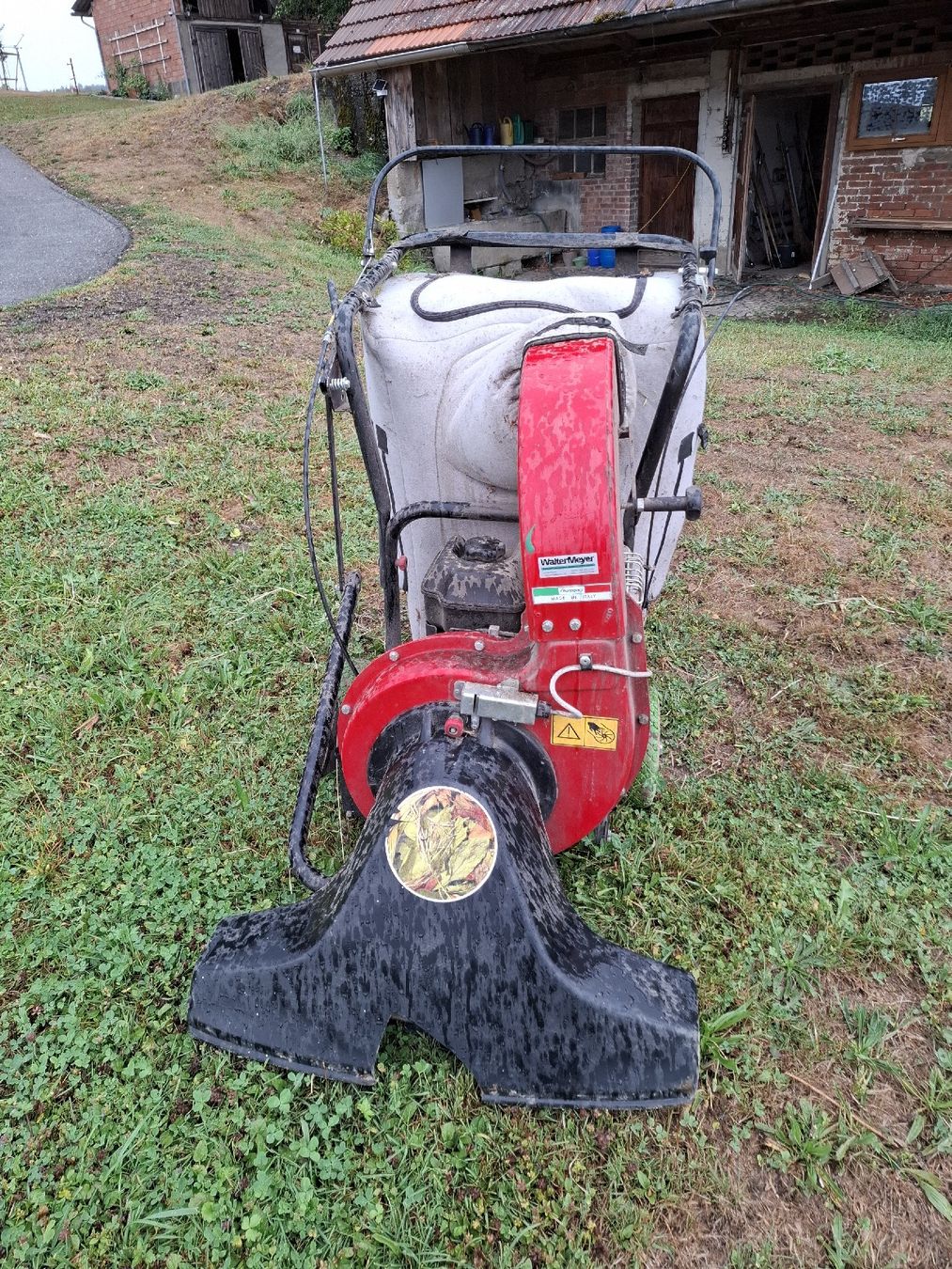 Toutes les machines: Gartenlaubsauger mit Auffangsack – D'occasion à Grosswangen par michelli.