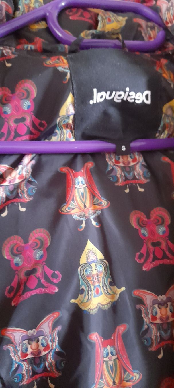 Desigual Gilet & Giacche senza maniche: Gilet doudoune Desigual – Nuovo (secondo la descrizione) da Pleigne venduto da lulu0012 1