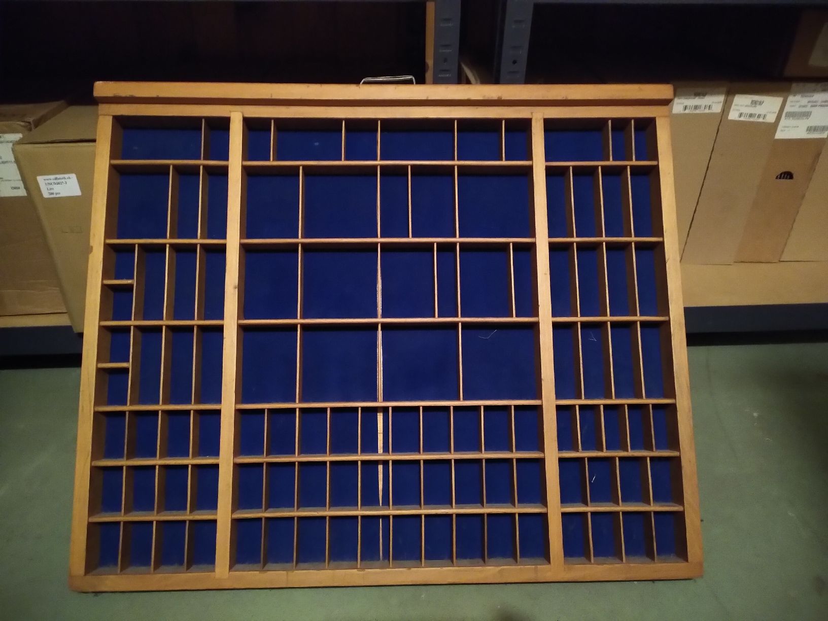 Vitrines: Original Setzkasten – D'occasion à Zürich par Kikkomusashi