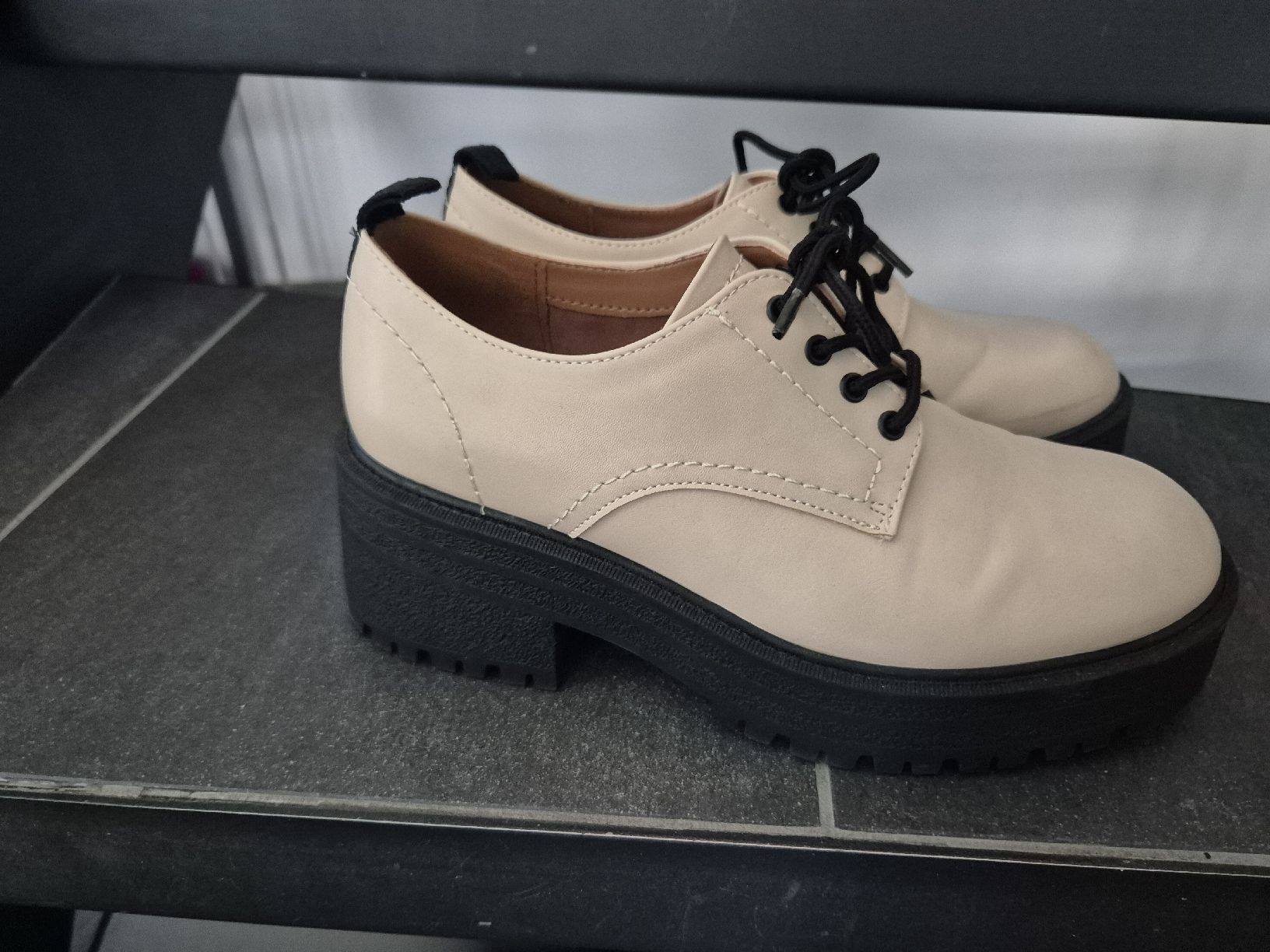 Scarpe da donna: Schuhe 38 – Usato da Würenlingen venduto da kuh33
