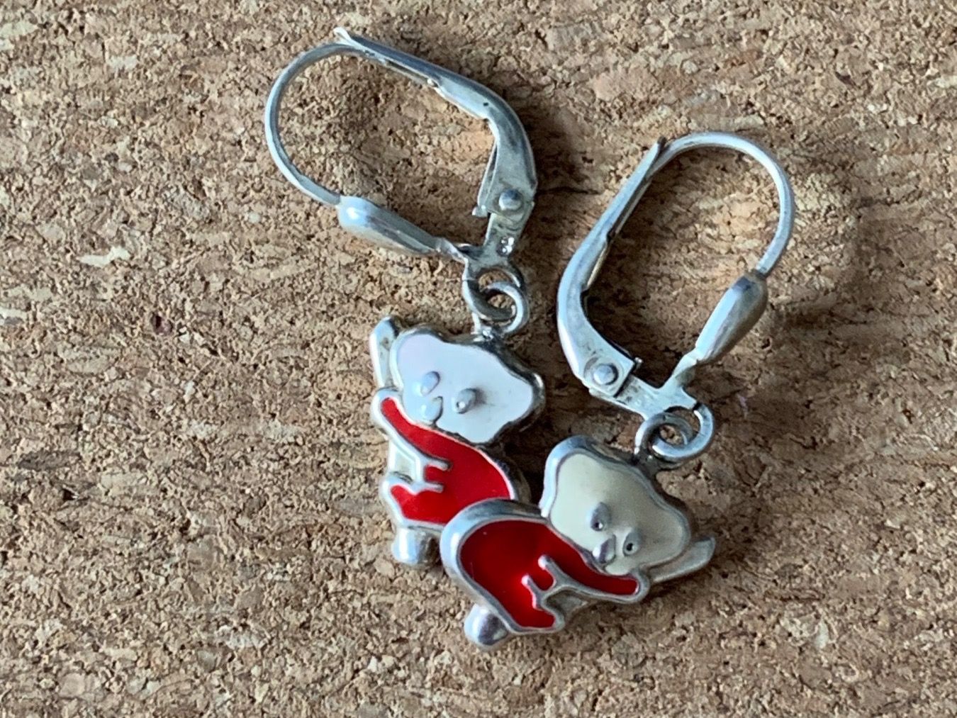 Ohrringe & -stecker: Kinderohrringli Koala rot/weiss – Gebraucht aus Dittingen von Bijoubelle