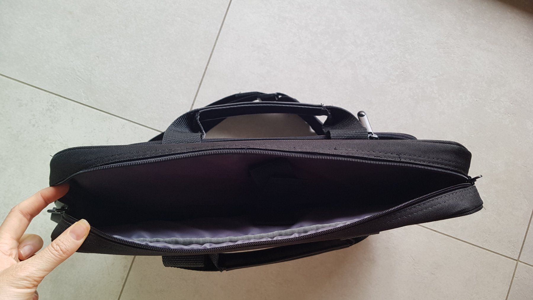 Lenovo Borse: Sac d'ordinateur Lenovo- Computertas jamais utilisé – Nuovo (secondo la descrizione) da Neuchâtel venduto da viv_zf9x 2