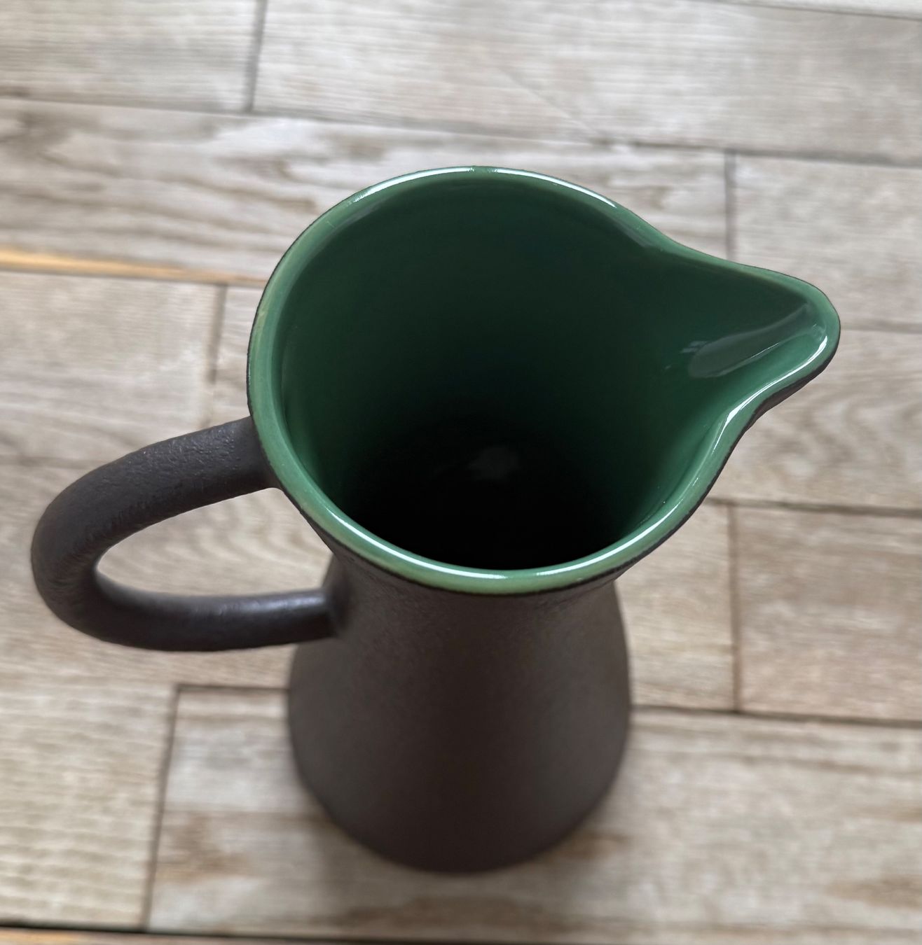 Karaffen: Krug Midcentury wunderschöne Form, braun/grün – Neu (gemäss Beschreibung) aus Luzern von Mamutpe 1
