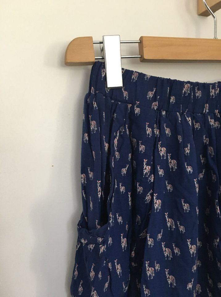Zara Gonne: Jupe bleue à motif – Usato da Colombier VD venduto da jaredein 1
