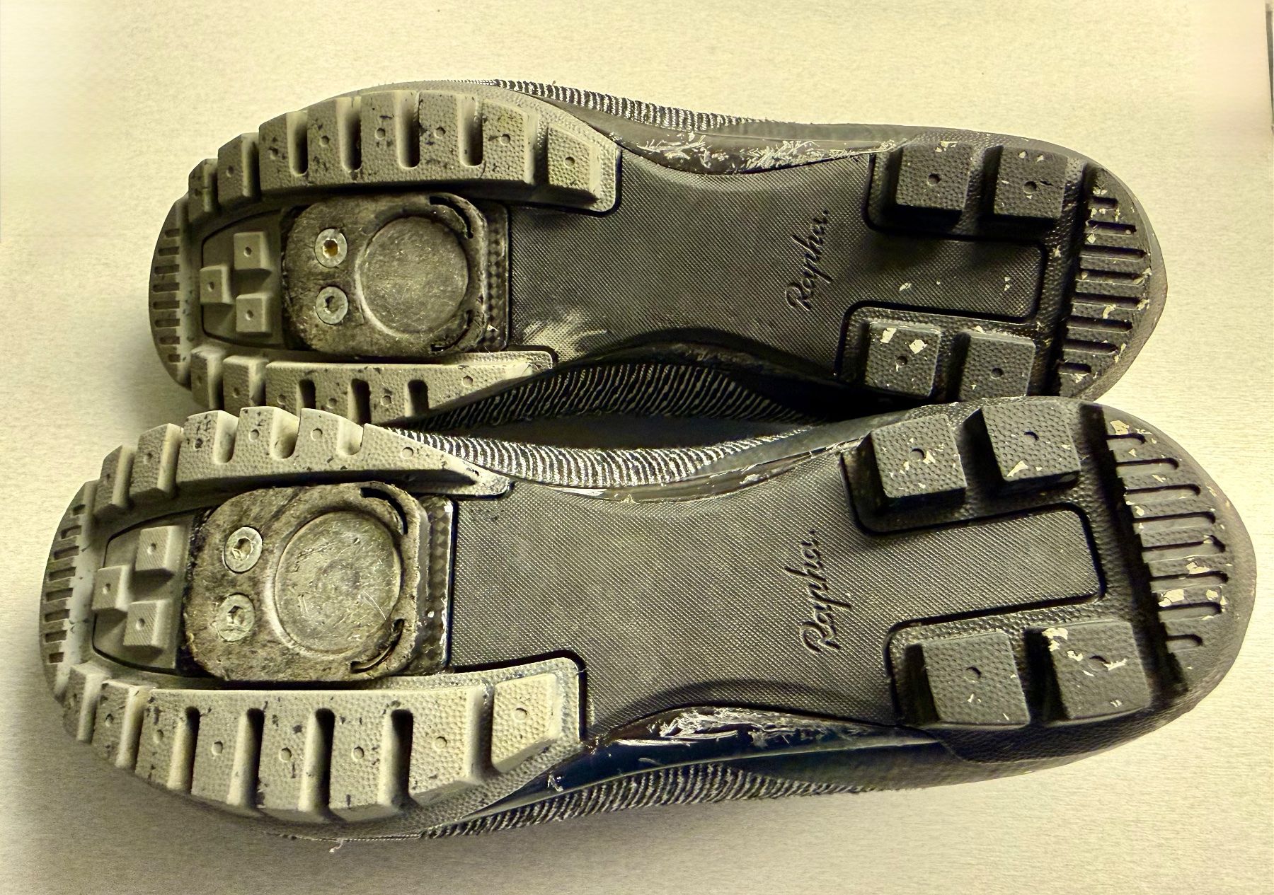 Rapha Chaussures hommes: RAPHA EXPLORE POWERWEAVE CARBON SHOE – D'occasion à Basel par Carlos_Deperu 6