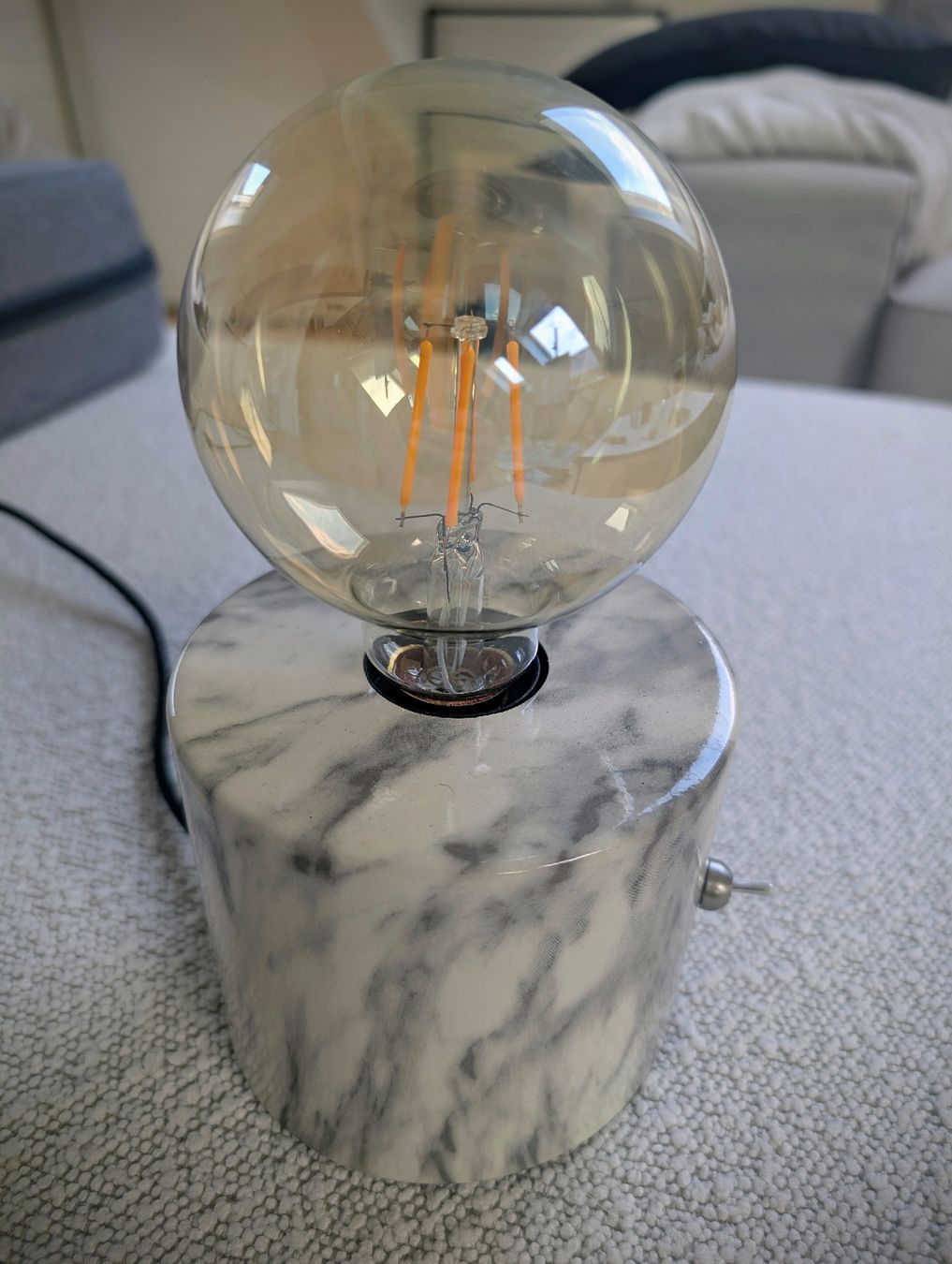 Lampade: Markslöjd marble-look table lamp (E27) — mint condition – Usato da Zürich venduto da c64_v5nj