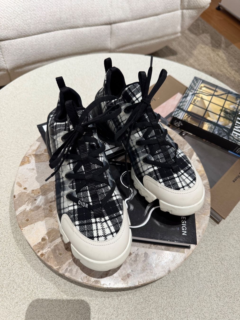 Dior Scarpe da donna: DIOR SNEAKERS TARTAN – Usato da Schwyz venduto da bofb 1