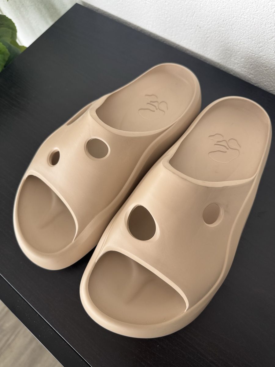 Off-White Herrenschuhe: Off-White slides in rubber size 40, brand new – Neu (gemäss Beschreibung) aus Dübendorf von fra_h2bp 3