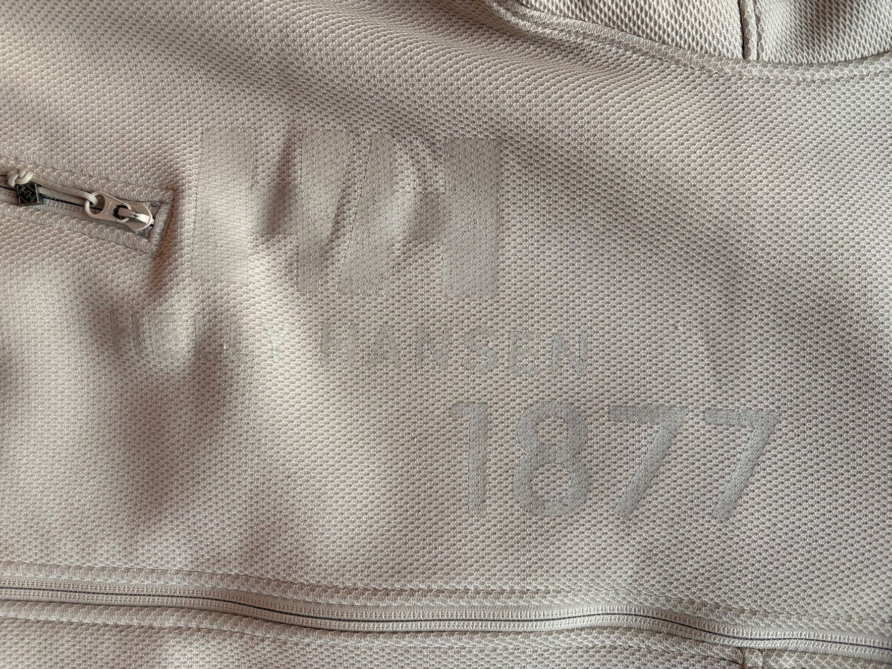 Helly Hansen Jacken: Helly Hansen Jacke – Gebraucht aus Wigoltingen von _vntg_ 1