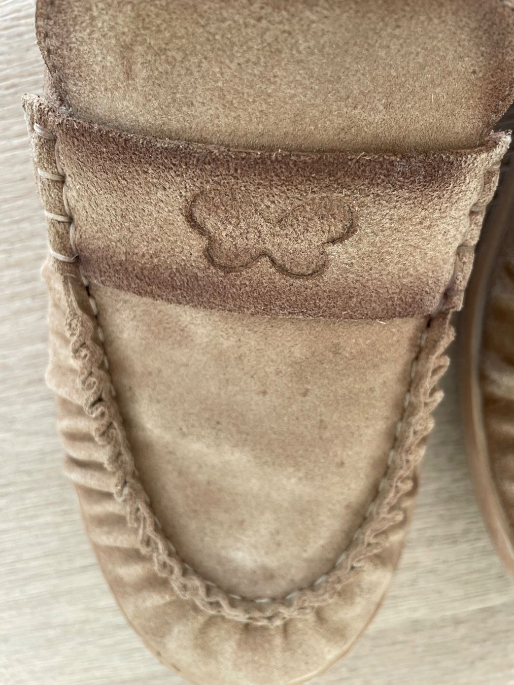 Damenschuhe: Wildleder Loafer beige Grösse 41,5 – Gebraucht aus Neuchâtel von BeatriceThierry 1