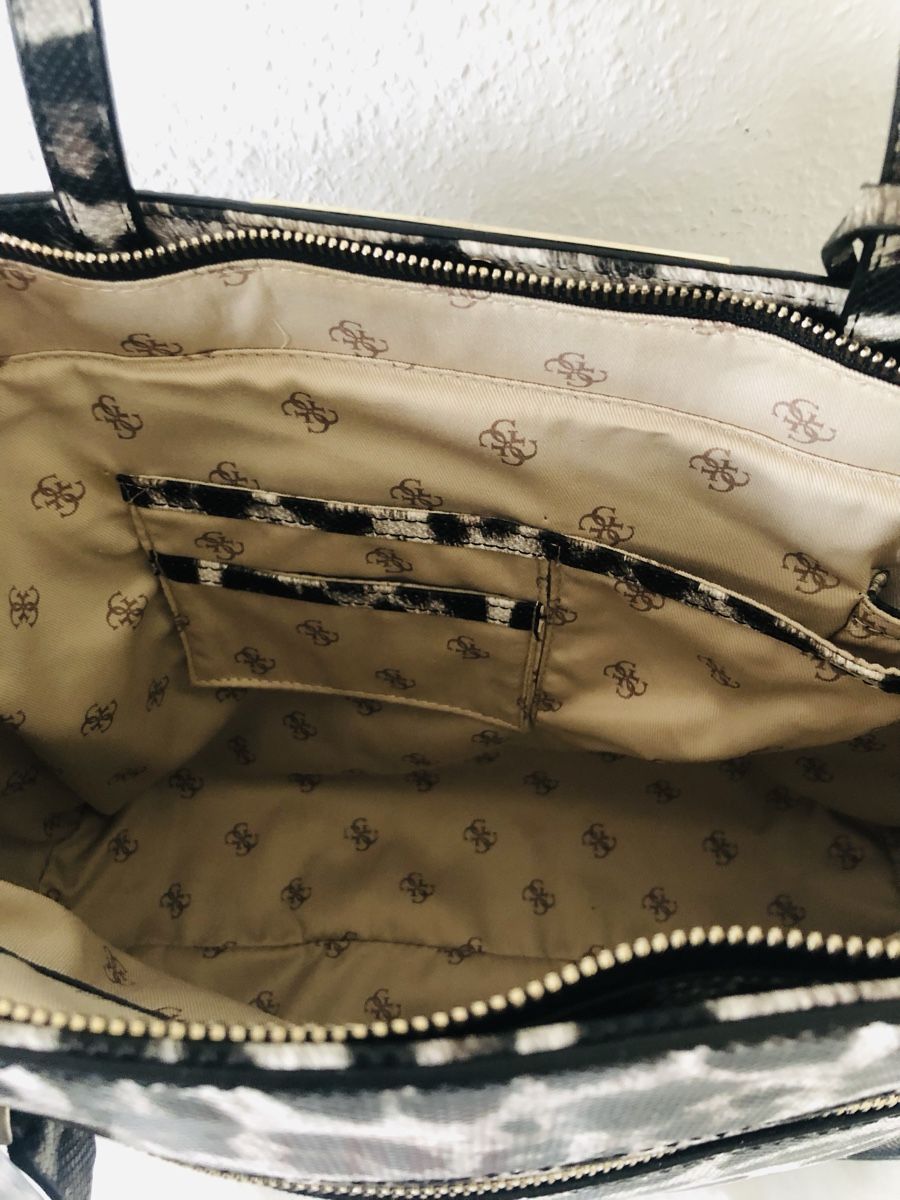 Guess Borse da donna: Guess Shopper Tasche Leo-Optik – Nuovo e nell'imballaggio originale da St. Gallen venduto da Allegra_blue 3