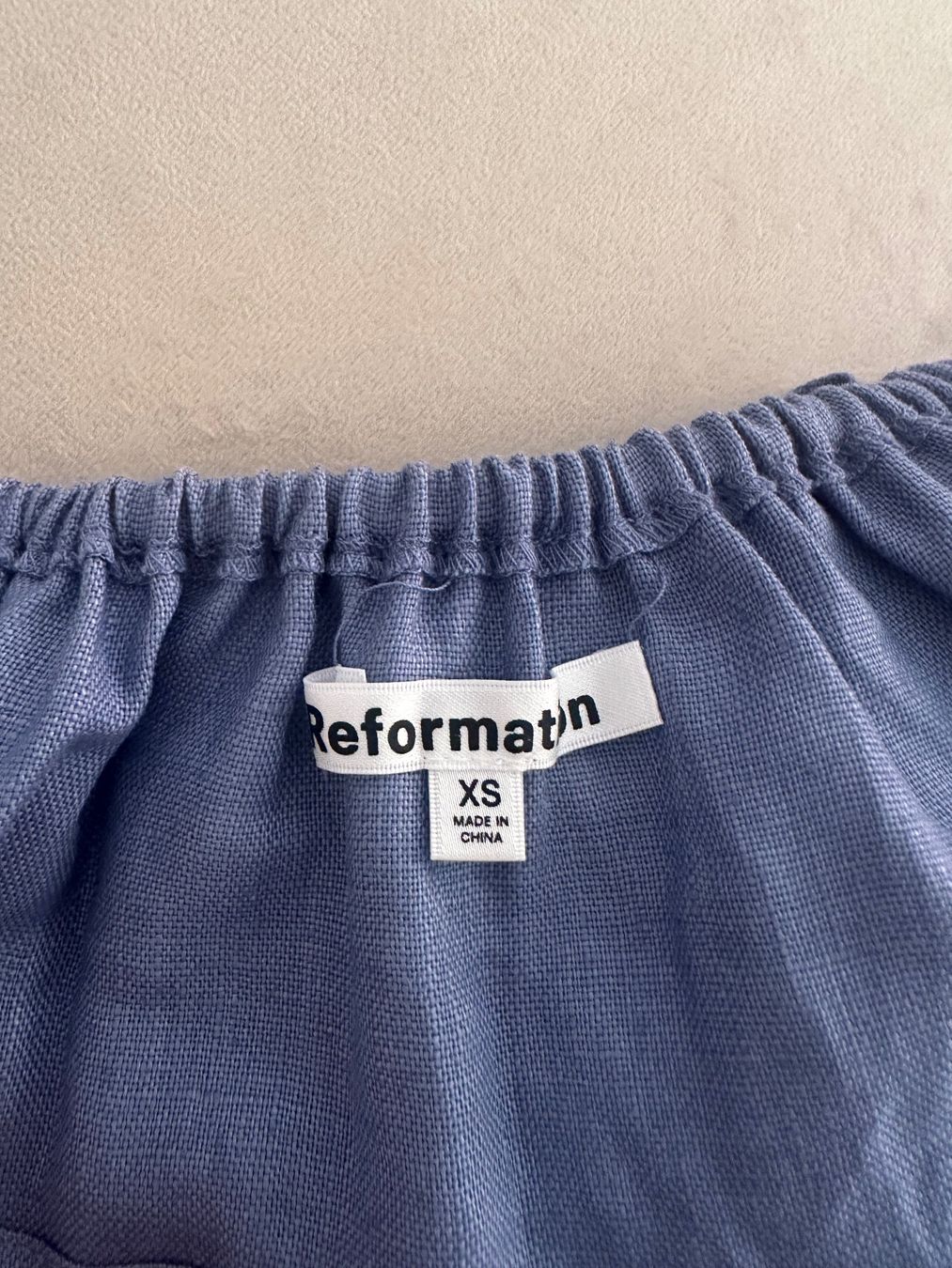 Reformation Tops: Reformation Top blau Grösse XS – Neuf (Voir description) à Zollikofen par cherry.p 2