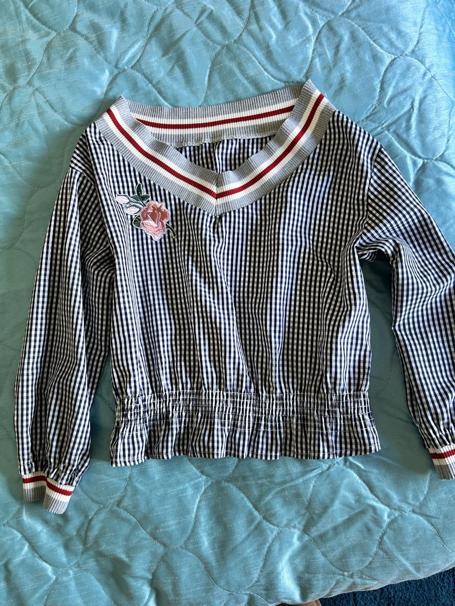 Camicette: Chic Gingham Blouse with Rose Embroidery, size S – Nuovo (secondo la descrizione) da Biel/Bienne venduto da zit_v5yc