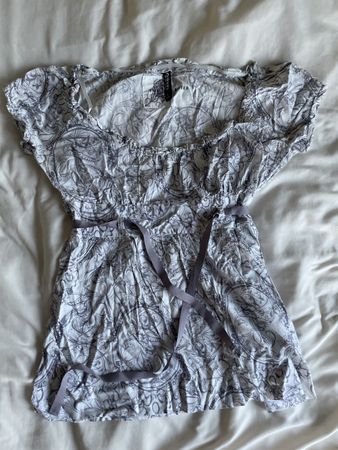 Sommerliches Blüschen mit Gürtel, Grösse S