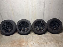 Audi / VW Winterräder / Winterreifen 235/50R19 schwarz