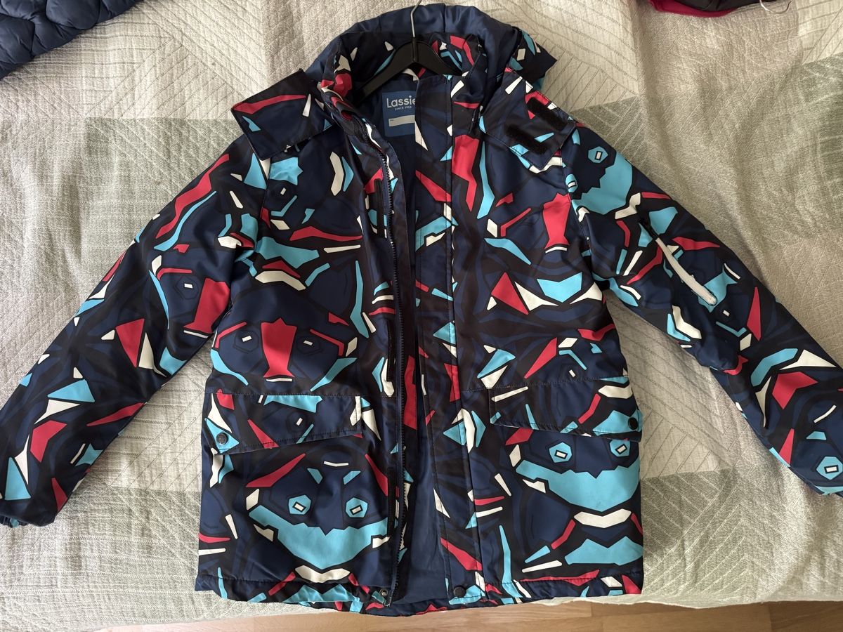 Giacche & Cappotti: Kinder-Winterjacke mit Kapuze  – Usato da Winterthur venduto da Tim_76